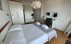 La Fee Studio Apartment